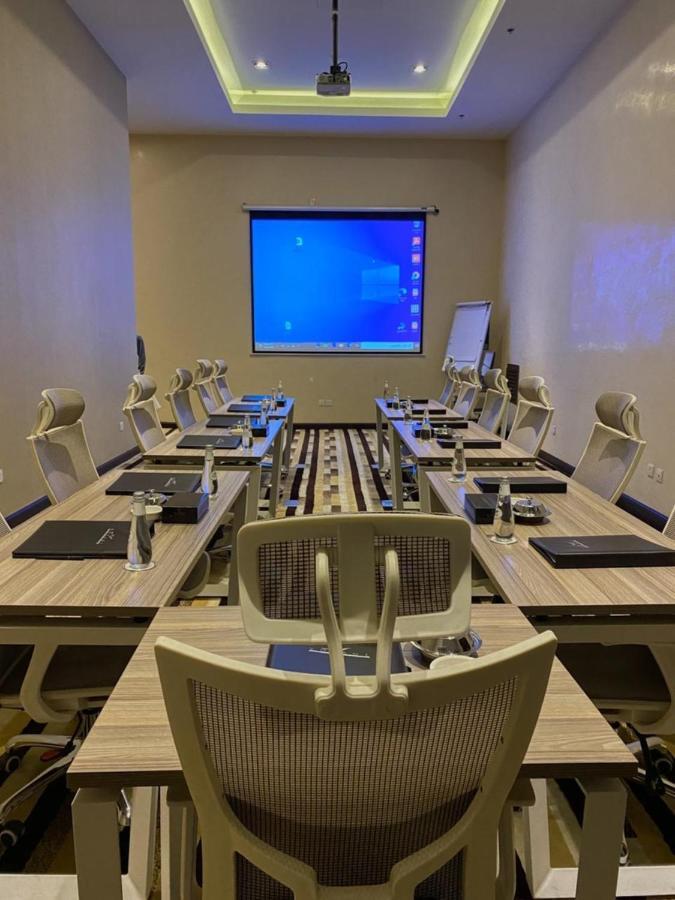 Voyage Hotel & Suites Rijád Kültér fotó