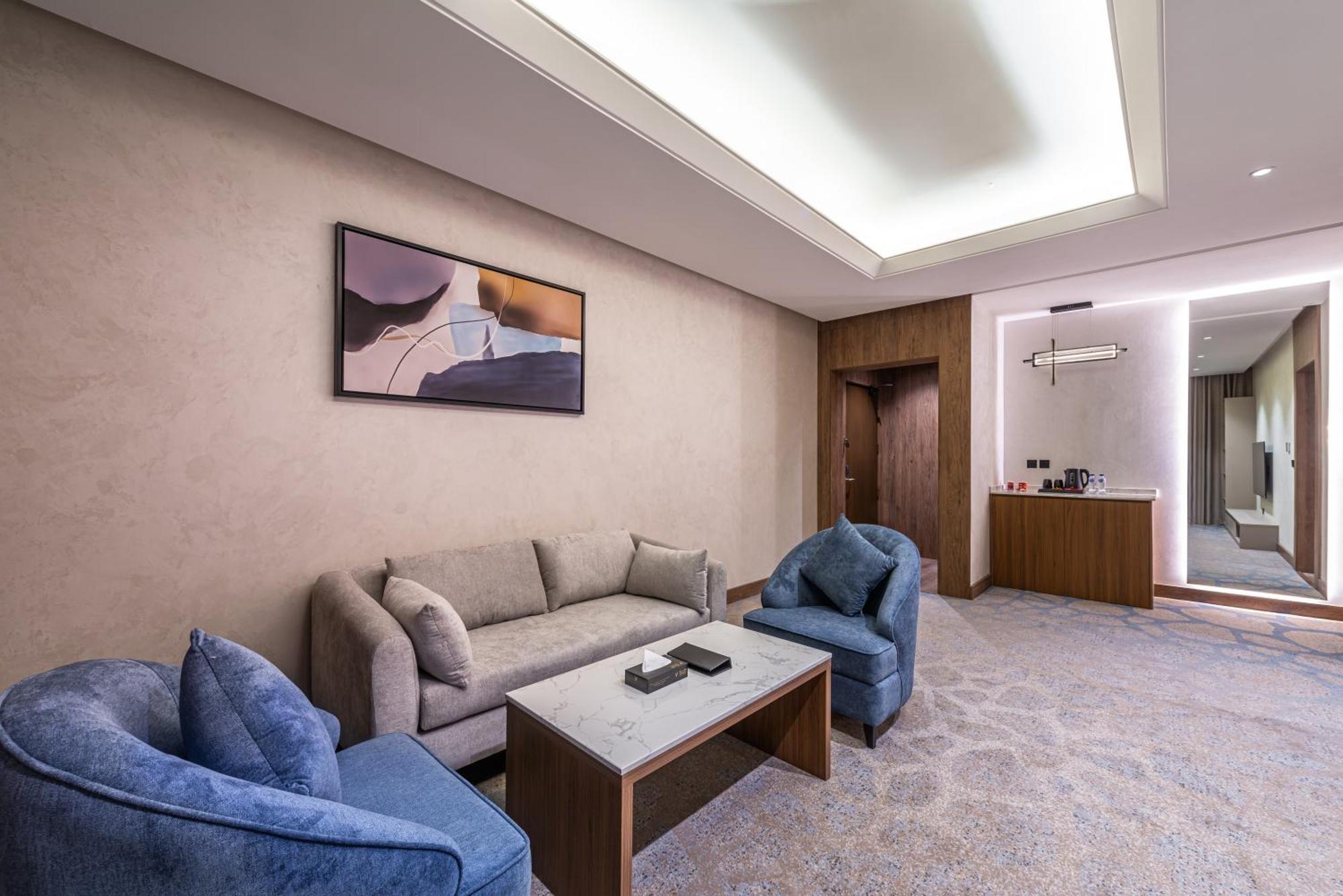 Voyage Hotel & Suites Rijád Kültér fotó