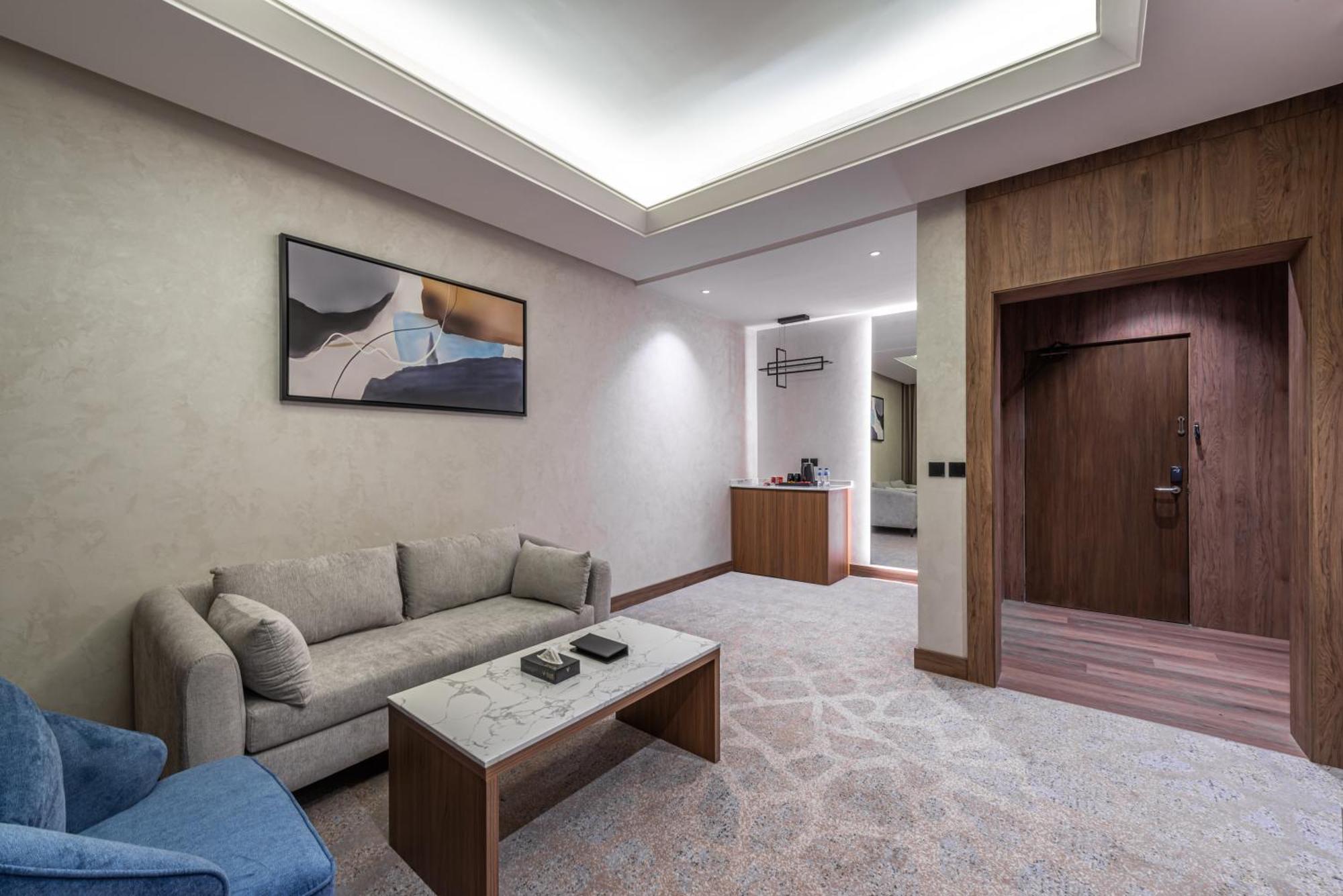 Voyage Hotel & Suites Rijád Kültér fotó