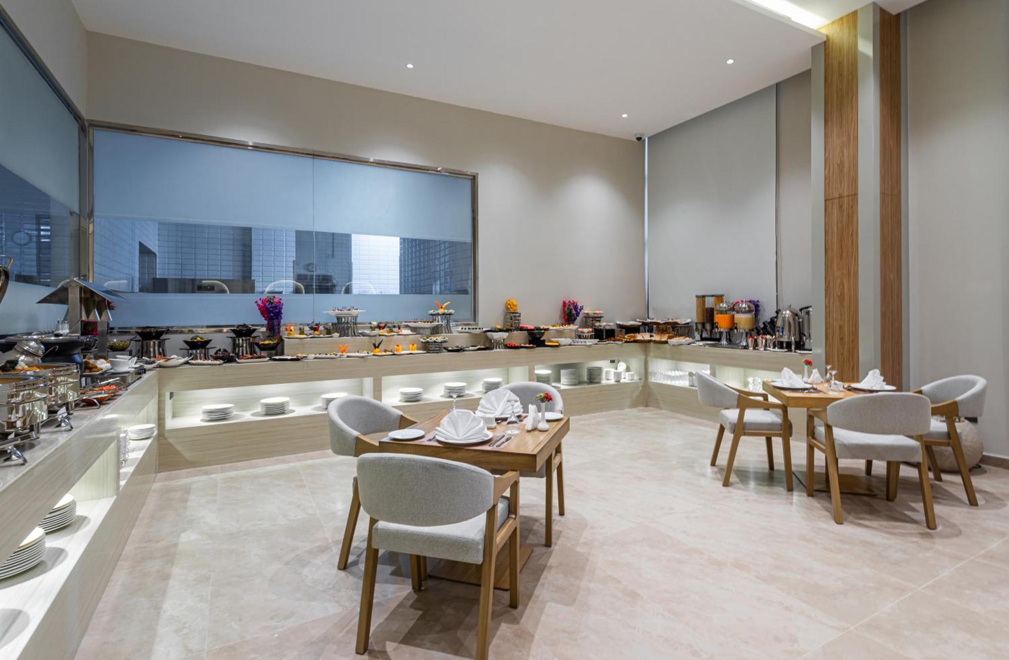 Voyage Hotel & Suites Rijád Kültér fotó