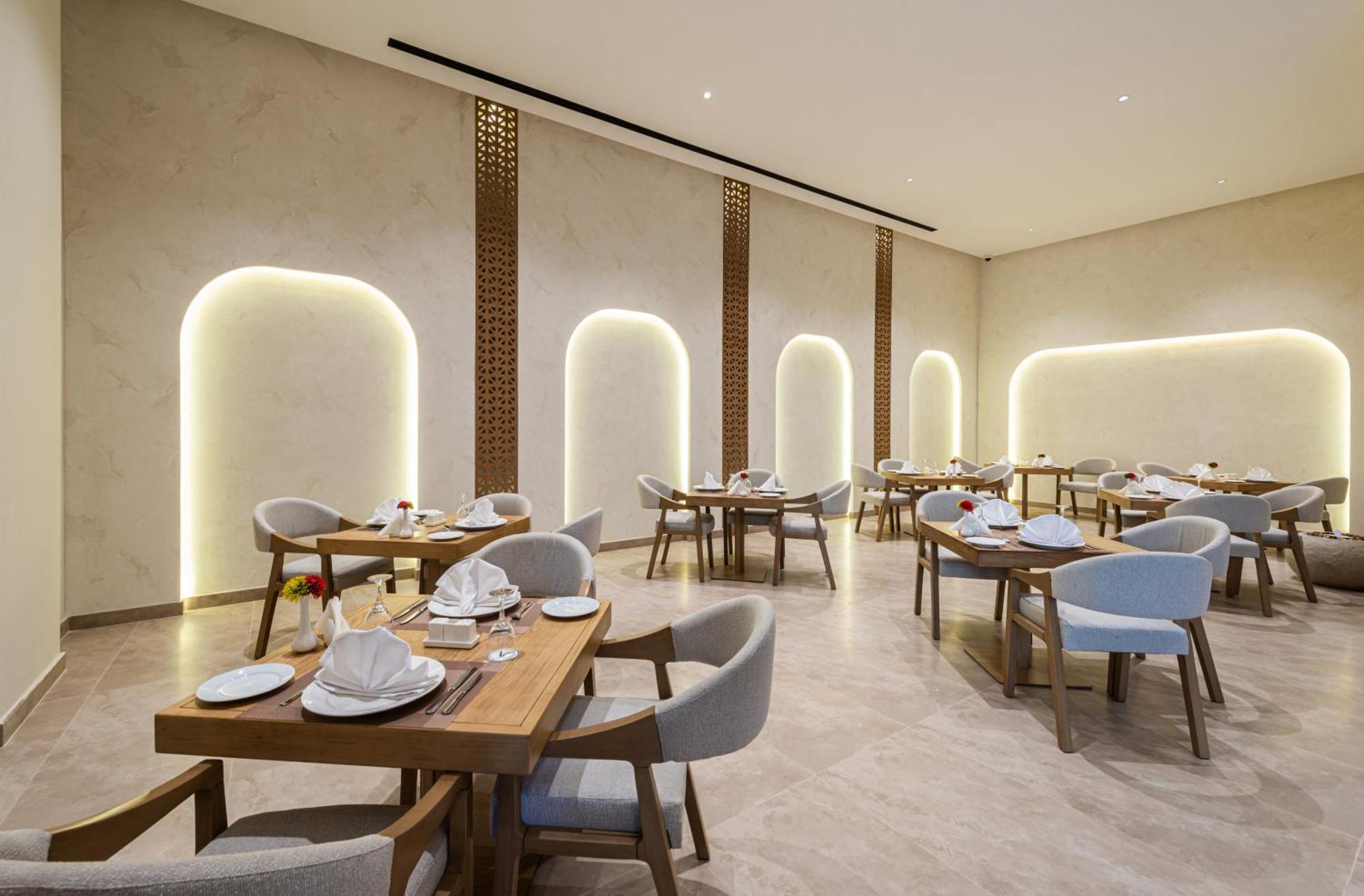 Voyage Hotel & Suites Rijád Kültér fotó